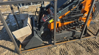 MINI SKID STEER LOADER	Landhonor	2025	Unused	LDH-HT380Q2