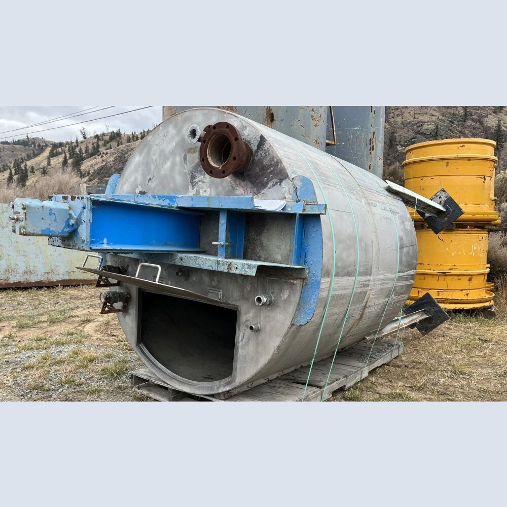 4,600 Liter Stainless Mixing Tank