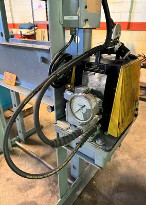 USED ENERPAC PER3042