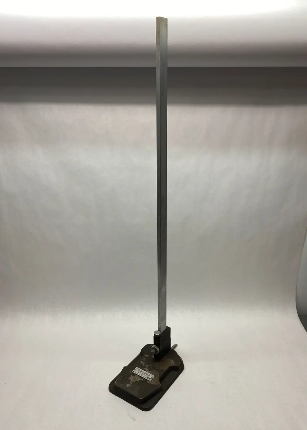 USED BROWN & SHARPE BENCHTOP 40" HEIGHT GAGE