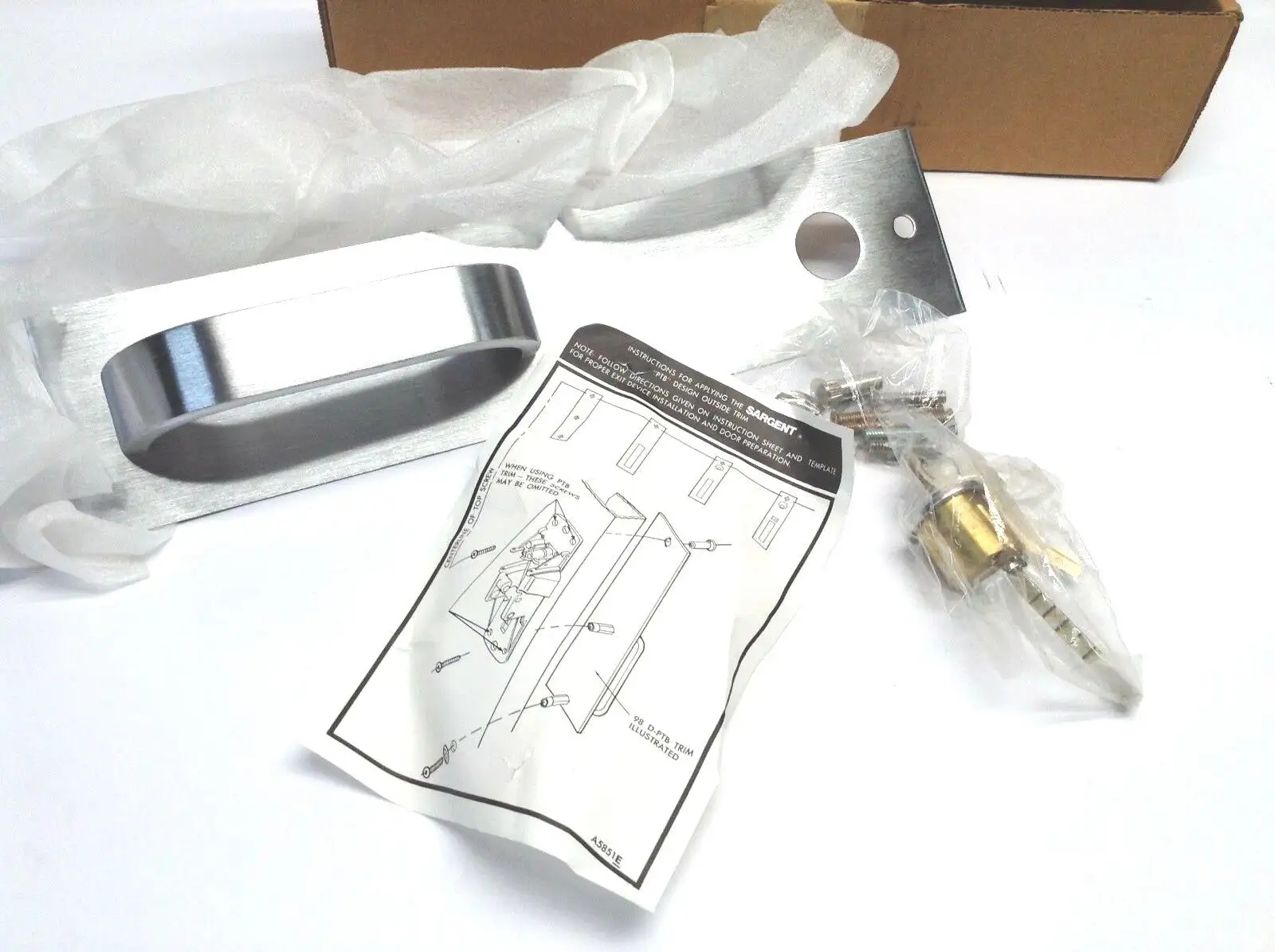 USED SARGENT PANIC DOOR HANDLE WITH LOCK K-PTB26D