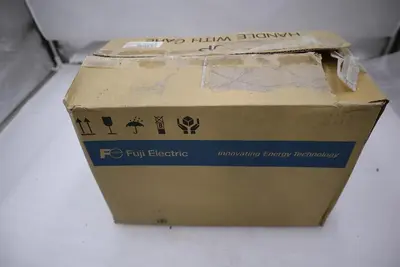 NEW IN BOX FUJI ELECTRIC FRN0.4G1S-2J MOTOR CONTROLLER STOCK 5006A
