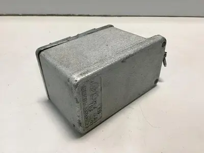 USED THOMAS & BETTS 8733U-1