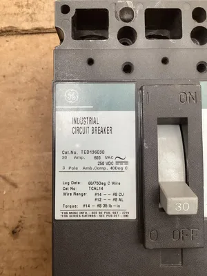 General Electric 30 Amp Industrial Circuit Breaker; 600VAC 3 Pole