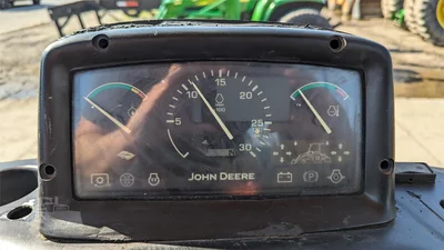 USED 2004 DEERE 110