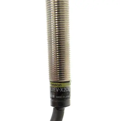 NEW OMRON E2EV-X2C1 PROXIMITY SENSOR E2EVX2C1