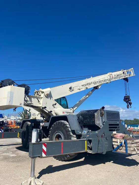 Used 2016 TEREX RT-780 Rough Terrain Cranes Texas US | Uriquip #1421165