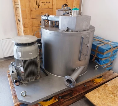 Heinkel V 800 B perforate basket centrifuge, 316L SS.