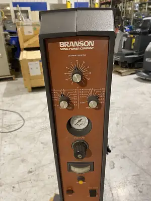 Used BRANSON Integrated Ultrasonic Welder 200/245VAC Input 50/60Hz Ultrasonic Welders Michigan US | Maverick Industrial Sales #1398035