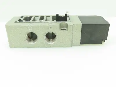 SMC SPF0281R-03-D Pneumatic Solenoid Valve Subplate 3/8"NPT  4/5 Port LOT OF 5