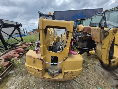 Used CATERPILLAR TH560B Telehandlers British Columbia CA | Lenmark #367038