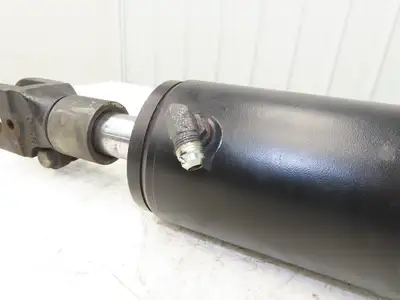 Yale 8503580 Forklift Hydraulic Tilt Cylinder Removed From ERC100HHN