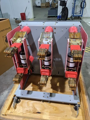 Siemens High Voltage Breaker  15-GMI-500-1200-37