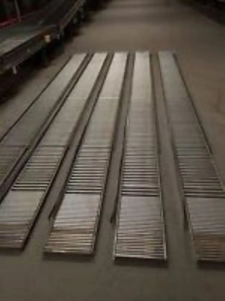 10 pcs Unex 120″ Box/Case/Carton Gravity Flow Span-Track Conveyor 15″