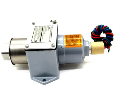 NEW CUSTOM CONTROL SENSORS 646GZE5 PRESSURE SWITCH