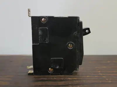 Used SQUARE D QOB115 Switchgears British Columbia CA | Lenmark #1438706