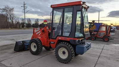 USED 1995 KUBOTA R520