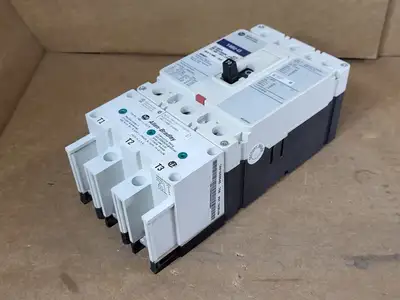 70 Amp, 3 Poles, 600 Volts Circuit Breaker 140U-I3C3-C70 w/ Limiter 140U-I-CLC70