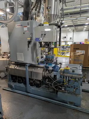 CROWN 1.5" extruder Extruders, Low Boy 0" - 1.5""" | Mark One Machinery (1)
