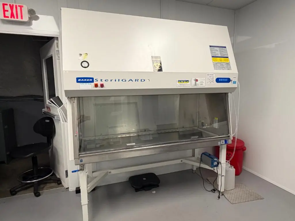 Used _UNKNOWN_ _UNKNOWN_ Biological Safety Cabinets Rhode Island US | Federal Equipment Company #1347621