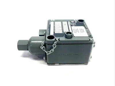 USED ALLEN BRADLEY 836T-T252J