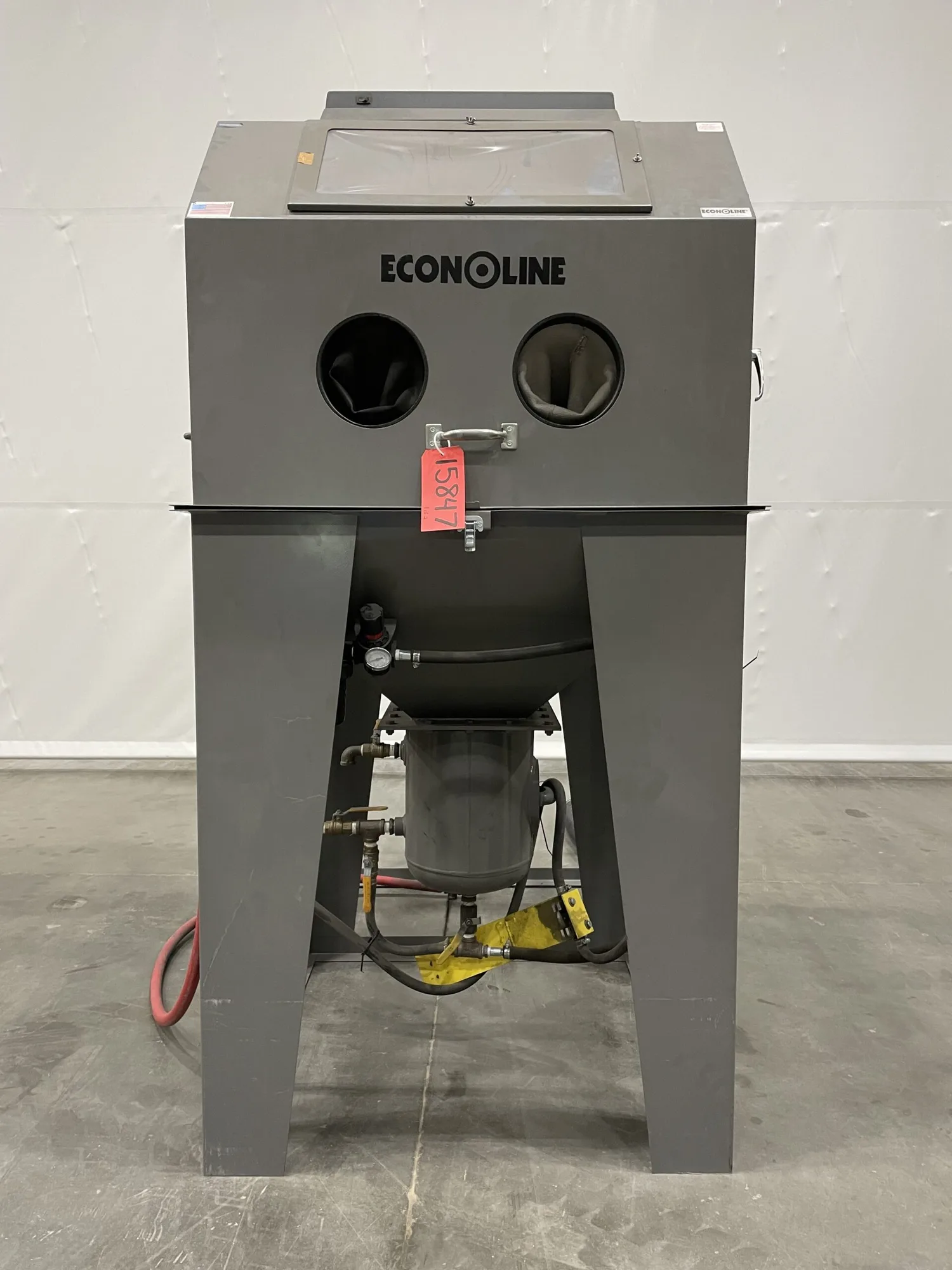 Econoline Abrasive Sandblast Cabinet