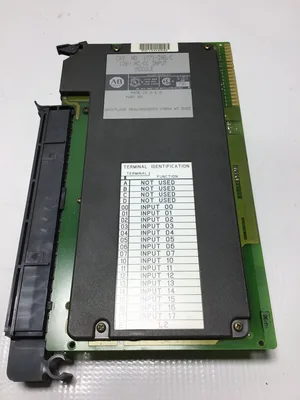 Allen-Bradley 1771-A2B 8 Slot I/O Chassis PLC Processor Power Supply & Cards Key