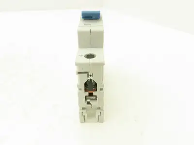 Allen Bradley 1492-D1C080 Mini Circuit Breaker 8A 1-Pole 220V 1PH Ser D Lot of 2