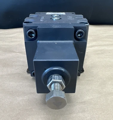 New | in-Stock Vickers RG-10-D4-30 Valves/Fittings Indiana US | J&J Industrial Supply #1324561