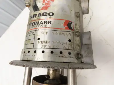 Graco 215-363 Monark Air Powered Transfer Pump Barrel Type 10:1 Ratio 4GPM