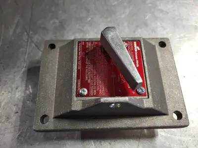 New | in-Stock CROUSE-HINDS DSD937 SA Switchgears British Columbia CA | Lenmark #242136