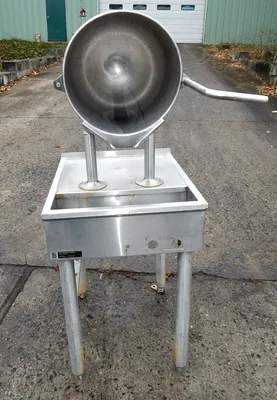 USED GROEN 20 QUART TILTING KETTLE TDC-3/20