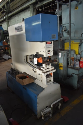 MUBEA KLH 700/760 Hydraulic Punches | Mohawk Machinery (2)
