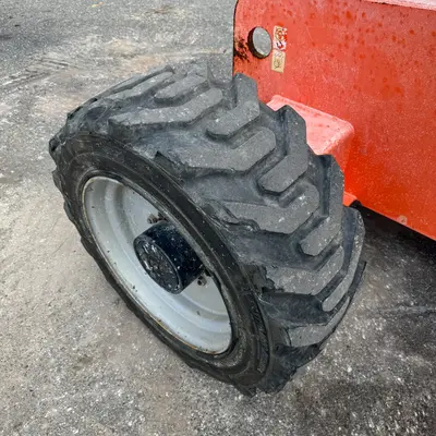 USED 2015 JLG 600S