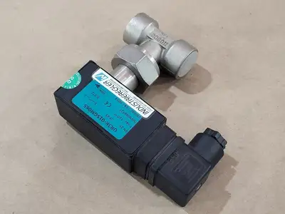 NEW INDUSTRIEREGLER UR3K-015GM065