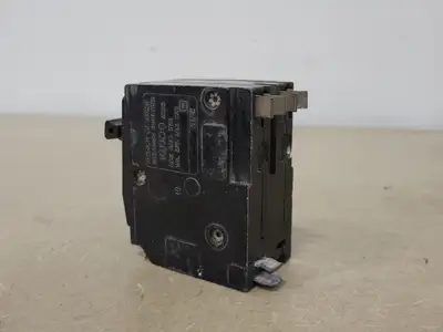 USED SQUARE D QO230