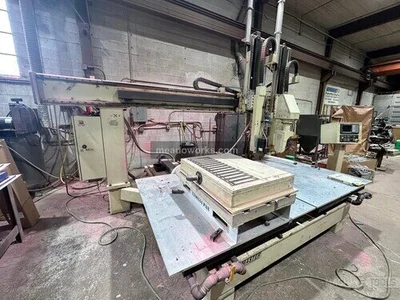Used MAS 6421 CNC Routers Illinois US | Meadoworks #1492147