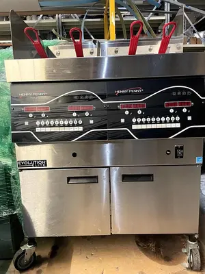 USED HENNY PENNY EEG242.0