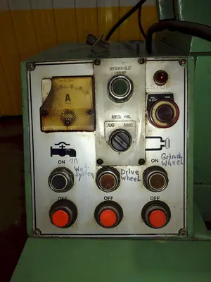 USED 1984 Supertec STC-20, 1984, HYD. DRESSERS, SEVERAL WORK RESTS,