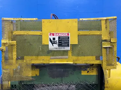 Used UMI CORPORATION UMI876 Power Squaring Shears (Inch) Ohio US | HGR 24 #1305243