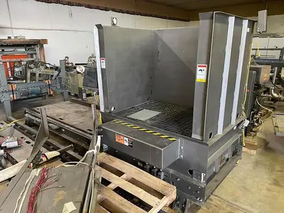 Whallon High Speed Bright Can Palletizer