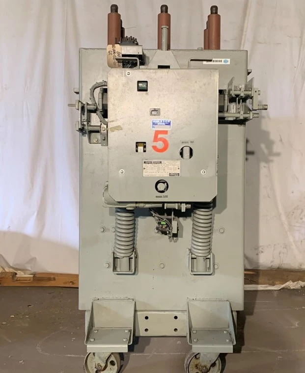 GE MagneBlast Breaker, AM-13.8-1000-4H, 1200A, 13.8KV, EO/DO, 12