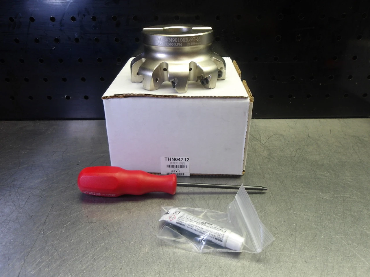 Kyocera 100mm Coolant Thru Facemill 32mm Arbor MFWN90100R9TM (LOC2390)