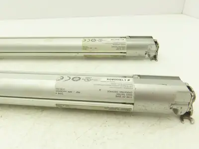Keyence SL-C36H-R SL-C36H-T Light Curtain Transmitter & Receiver Set 700mm 24VDC