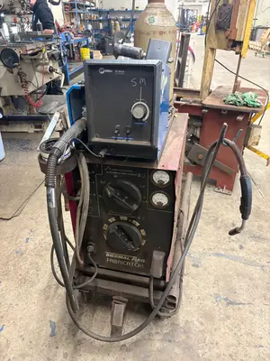 Used 2004 THERMAL ARC ARCMASTER 400 MST Welding Machinery (Other) Ontario CA | Aucto #1307335