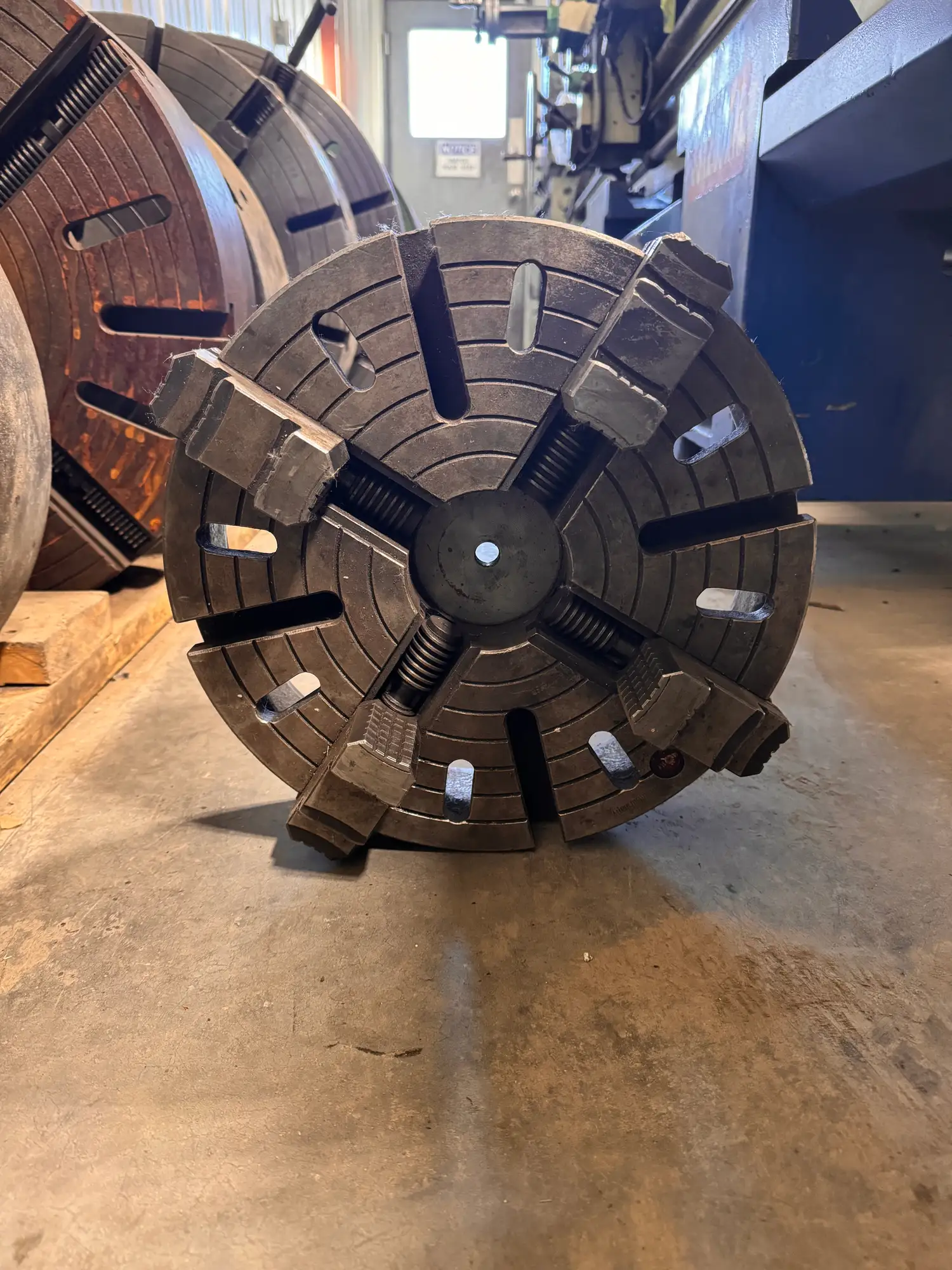 4 Jaw Chuck - 16"