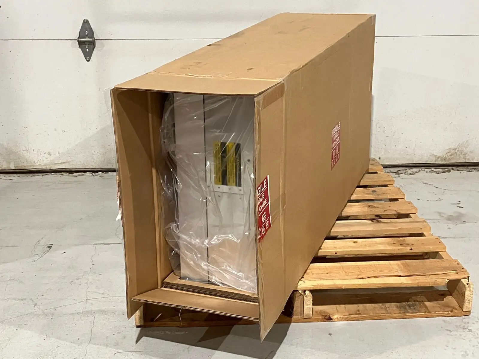 NEW LIBERTY MAC 10 2X4  HEPA CLEANROOM FAN FILTER UNIT 120V