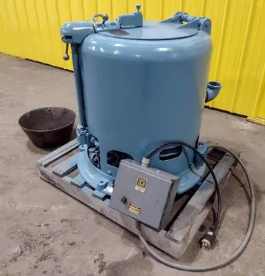 Barrett 152-E carrier type oil extractor.