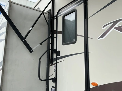 Used 2012 CROSSROADS RUSHMORE 34SB Campers, Caravans, Motorhomes Michigan US | Miedema Asset Management Group #1406929