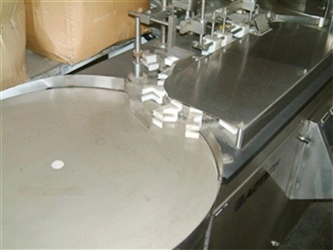 Adtech Model RUICCF-101/RA Vial Filler/Stopper